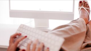 Raya & Aeries Steele - Aeriessteele (therealrayasteele) - Blowjob