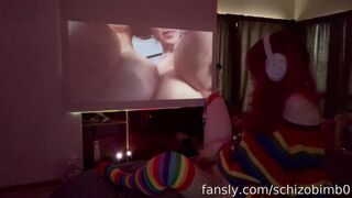 Schizo Bimbo gooning to porn