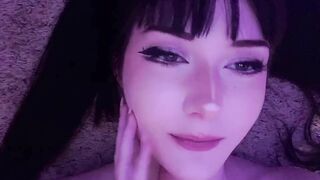 Emiigotchi hot selfie