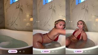 Ellie Blue Gregoria Bathtub Live