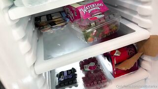 [OnlyFans] Elly Clutch Horny Redhead Babysitter Bedroom Sextape