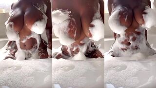 Ellietheempress Naked horny Ellie in the bath VIP