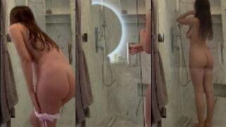 Sophie Mudd Naked Shower zoomed out