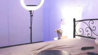 _Alissa wxw_ Horny Blonde Covers Her Body In Oil & Rides Dildo