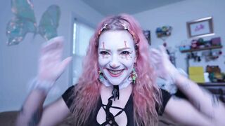 Lilredvelvet: Clown Girl