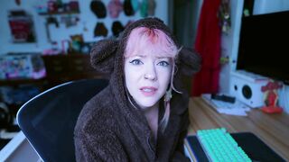 Lilredvelvet: Owns Your Wife