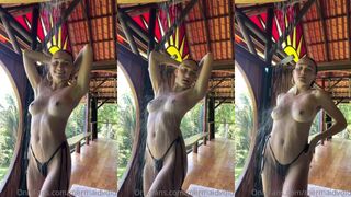 MARGO RENATE AKA @MERMAIDVOID - SHOWER VIDEO