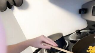 Kenalialuv POV im making you dinner