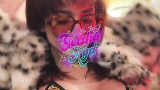 geisha outdoor solo
