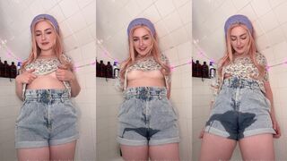 Adorable Amy