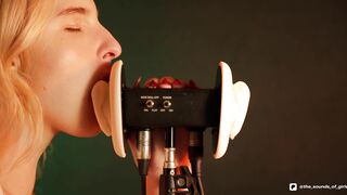 Sounds of Girls ASMR - Wet Close Up Ear Licking by Elsa (17 min)