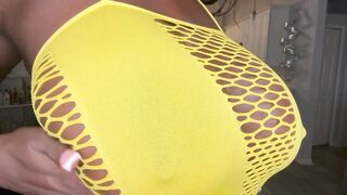 Ellietheempress-pov on nipples