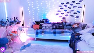 AlicexMaia MyFreeCams Cam Show October-31-2024_04-00-17