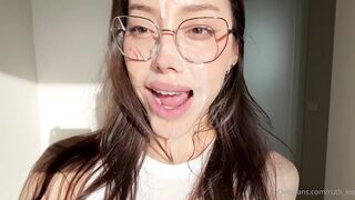 Ruth Lee cum facial selfie
