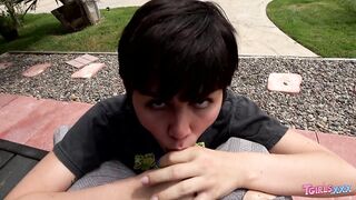 ts Daisy TaylorS Outdoor Blowjob